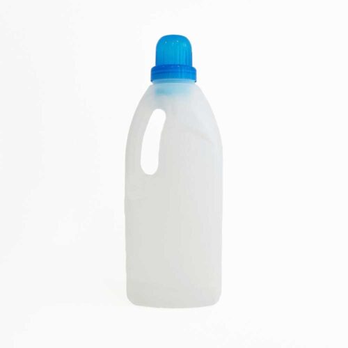 Botella de plástico de 2 litros